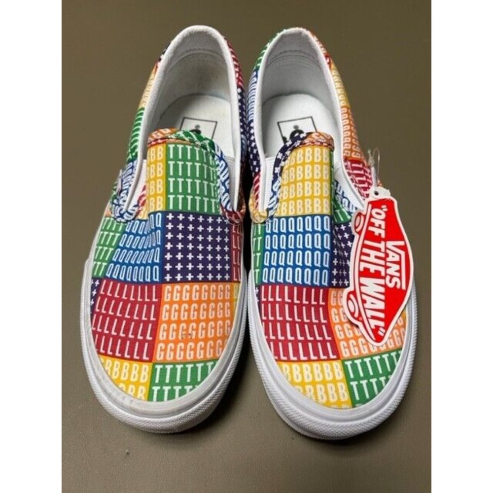 NIB VANS Girls/Boys Unisex  YOUTH VANS LBGTQ Classic Slip on Skate Shoes 3.5 BOX